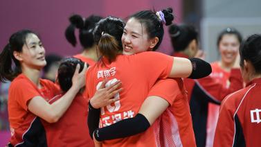 一场0-1爆出大冷门，意甲领头羊倒下，惨遭淘汰，萨里神换人